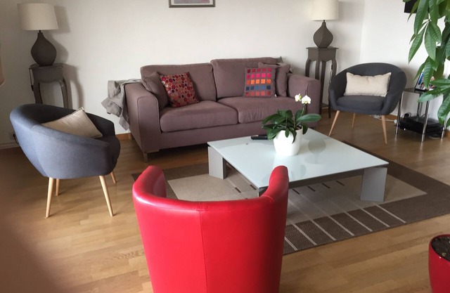 80m lumineux park prive proche CV climatisation wifi ascenceur residence calme