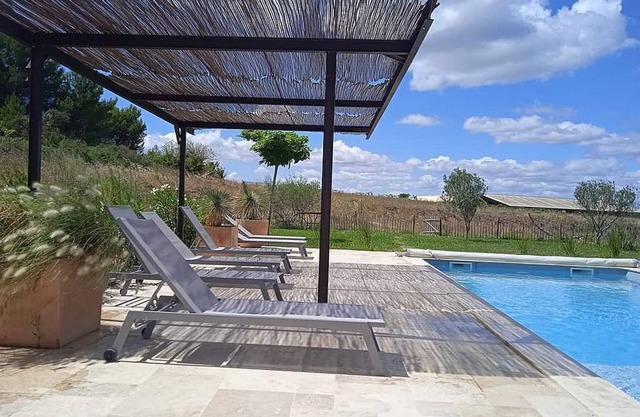 Gîte 80m2 avec piscine au calme en pleine nature entre vigne et garrigue (2)
