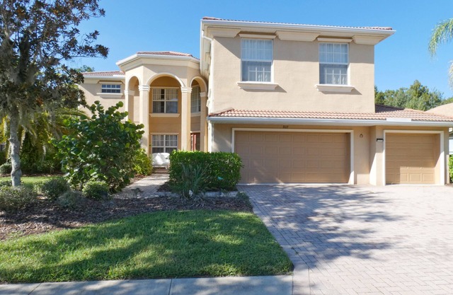 8119 Luxury big family vacation home on golf course