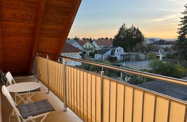 85m2 top floor apartment on the border to Vienna