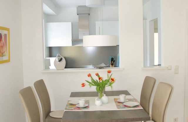 85m² de confort: 2 couchages. Connexion de trafic supérieure WLAN 2baths. FFM WI Rhin Taunus