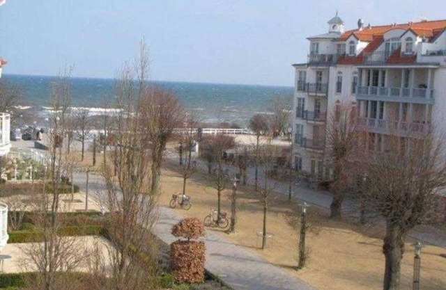 89/8 grand appartement 2 pièces vue lac - immeuble d'habitation MONIKA