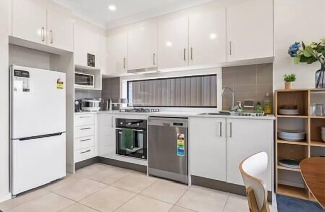 8Beds l 4 Suites with Office l Austral5