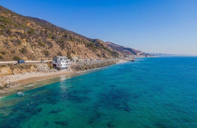 $8 Million Malibu Oceanfront Residence with No Neighbors and Private Beach