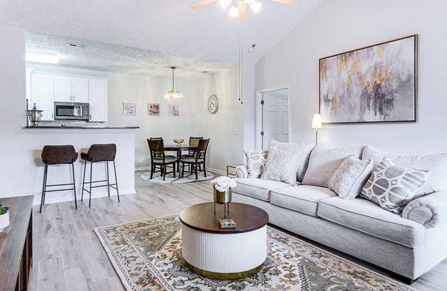 9 Mi to Dtwn Fayetteville: Condo w/ Pool Access!