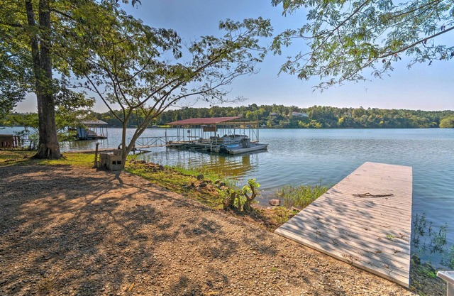 NOUVEAU! Waterfront Home w / Dock - 8. 8Mi à Hot Springs