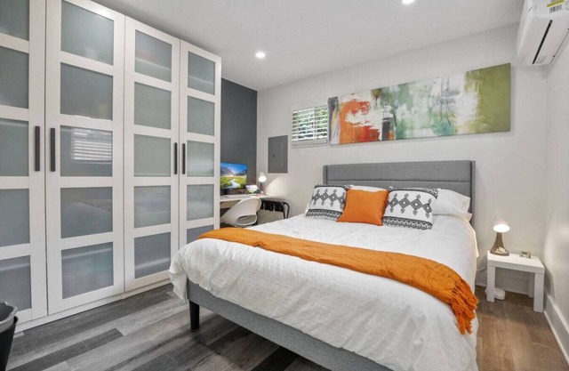 9 Min to Short North | Convenient & Cozy | Unit B