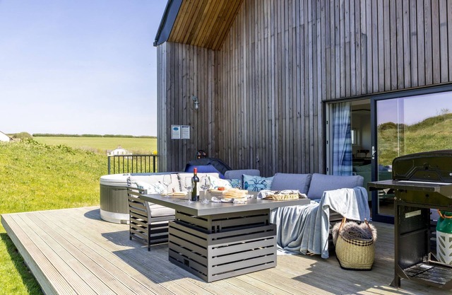 9 The Vista, Willingcott Nr Woolacombe - Hot tub/ Pet friendly/ On-site pool / Ecohome