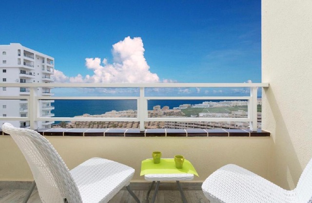 906 lUXURY PARAíSO SEA VIEW