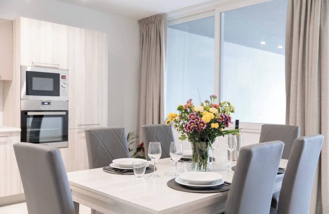 This apartment is a 3 bedroom(s), 4 bathrooms, located in Il-Mellieħa, null.