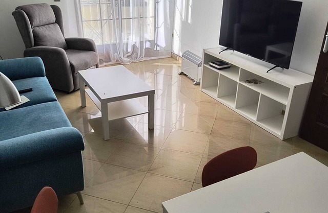 A 84m2 spacious, quiet, modern flat ideal to work or explore Southern Spain