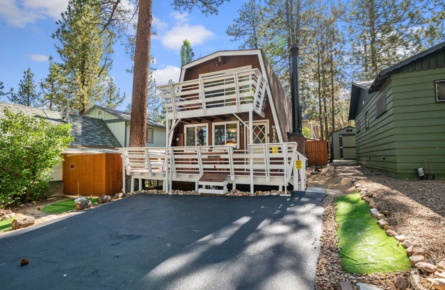 A Beary Happy Cabin - 2BR / 1BA / WiFi / Smart TV / GRATUIT Ski / Board Rental