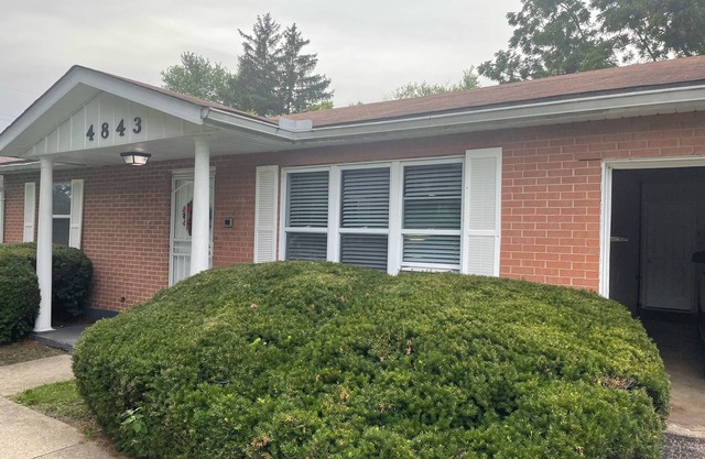 UN BEAU BUNGALOW DE 3 CHAMBRES AVEC TOUTES LES COMMODITÉS MODERNES PRÈS D'UN PARC !!