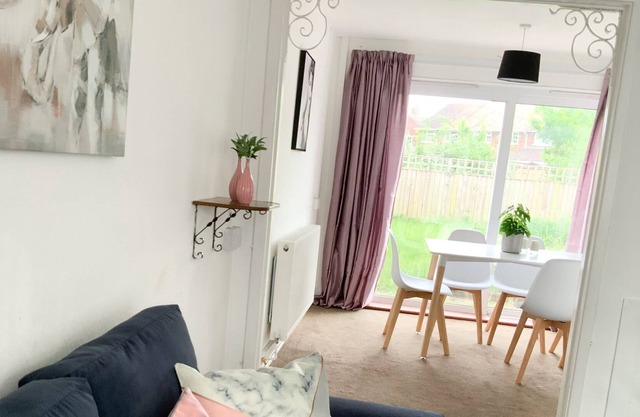 Old house Hemel great 3 bedroom house sleeping 6 guests