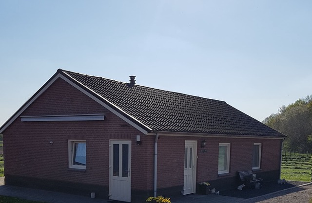 Un beau bungalow situé en bordure d'une réserve naturelle