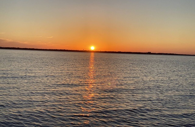 A Beautiful Condo On The Beach of Pass Christian! 2 Bedroom\2Bath - Sleeps 6!