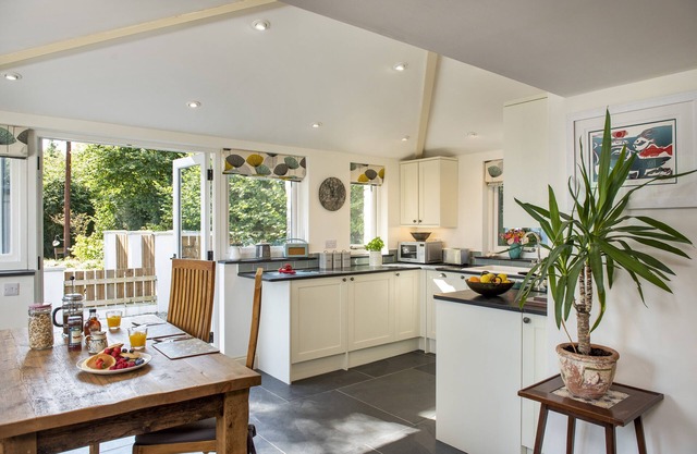 A beautifully restored Cornish cottage retreat with private hot tub