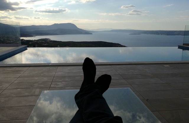 Une vue époustouflante sur la baie de Souda-Chania, et les montagnes Blanches