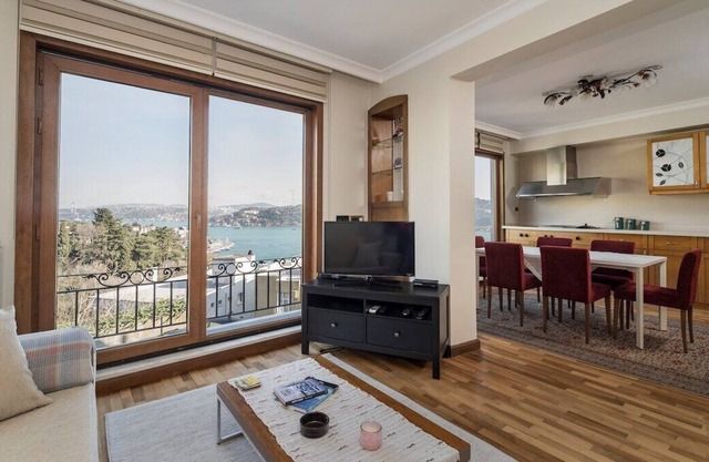 Charming 3 bed/2bath Duplex Bosphorus Views! #53