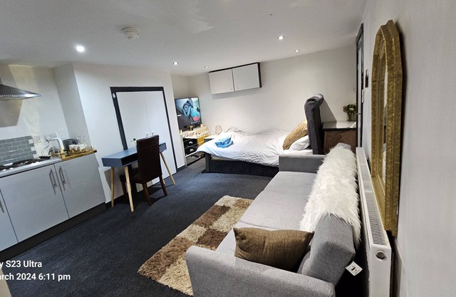 A Centrally located Cosy Studio Apartment in Leeds , Close to the City Center.