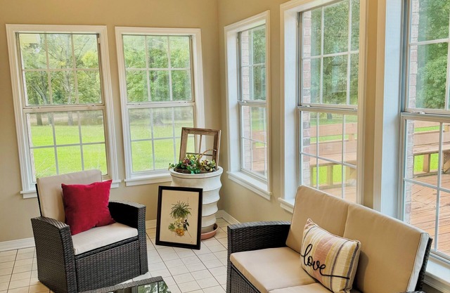 A charming 4-BDR house 15 mins from West Point, and 25 mins from Starkville