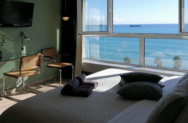 A City-center Seaview Penthouse at Oceanic
