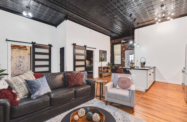 A Cleveland Modern and Historic Apartment