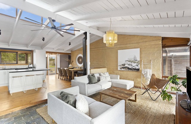 STUNNING PANORAMIC OCEAN VIEWS- A Perfect Getaway