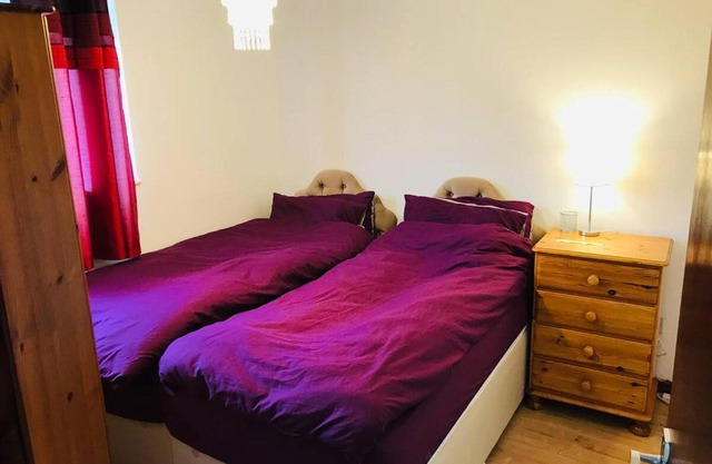 A Comfortable Private Room in a Friendly Home in Headington, Oxford