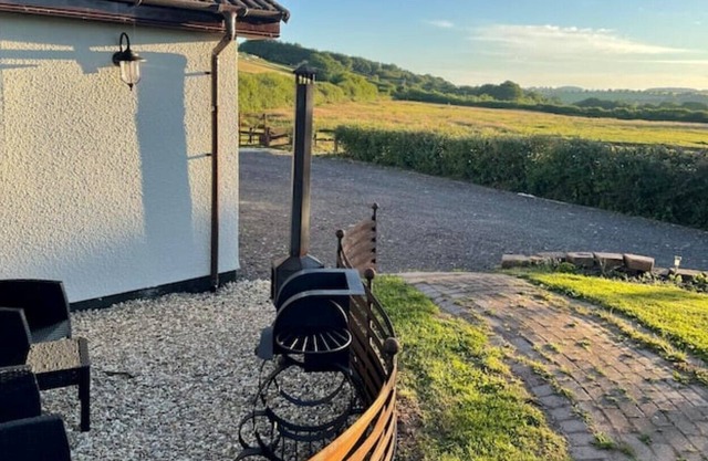 A couples getaway to Devon, relax and enjoy the countryside