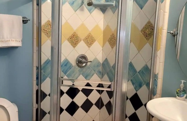 A cozy 2 bedroom it located few meters from park
