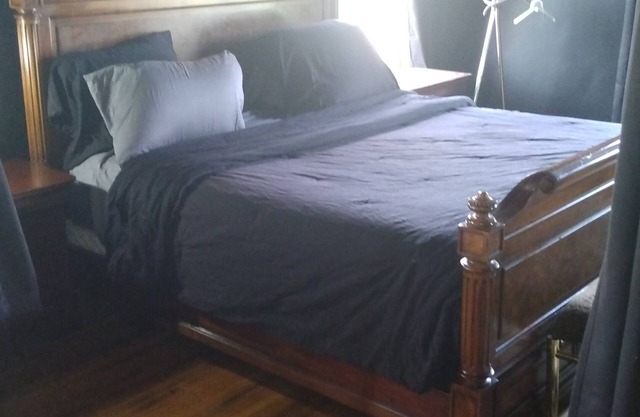 A cozy and authentic Detroit experience just minutes from downtown