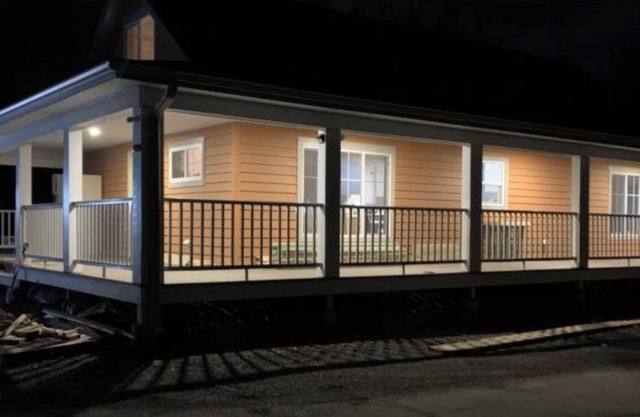 A cozy cabin getaway on a farm from hustle and bustle of Chicago and Milwaukee.