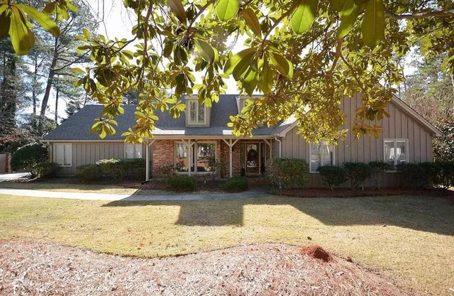 A cozy getaway in the desirable, gated community of West Lake.
