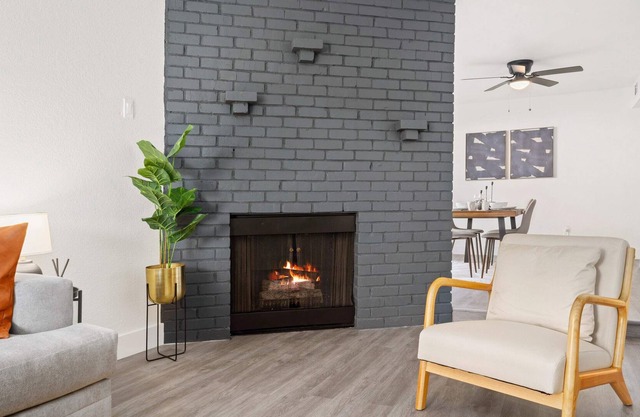 Gorgeous 2 Bedroom, King Bed, Central Sacramento
