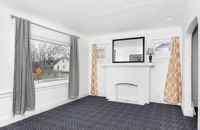 A Cozy Home with fireplace 10min from Downtown