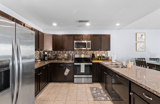 A Cozy & Quiet 3/2 near Downtown Lexington 15 minutes from horse parks!
