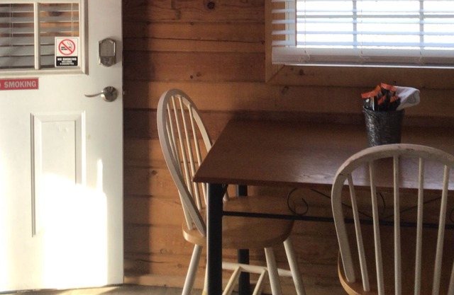 Seventh Heaven Cabin 7
