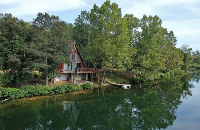 Bluegill Bungalow - Au bord du lac à Hardy, AR