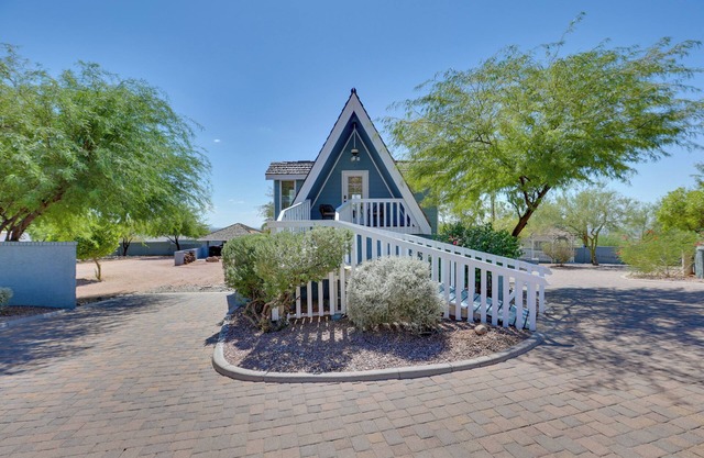 A-Frame w/ Patio & Mtn Views: Arizona Retreat