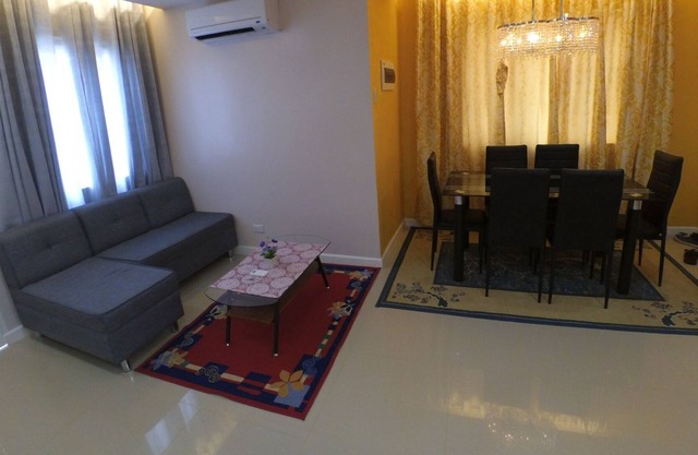 Une maison entièrement meublée et sûre comme HOME.