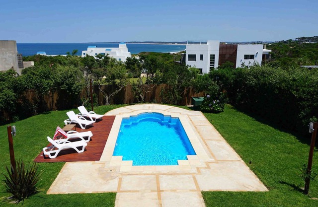 Un joyau d'une maison avec vue sur Playa Mansa
