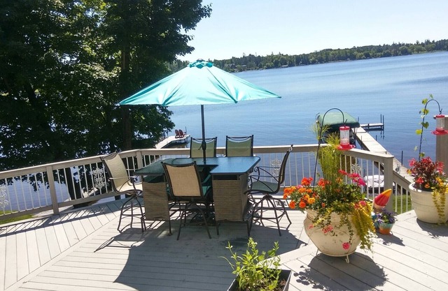 Un joyau d'une maison de lac sur le magnifique lac Pike à 15 minutes du port de Duluth