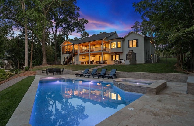 A Good Distraction by SoCharm | New Pool & Spa