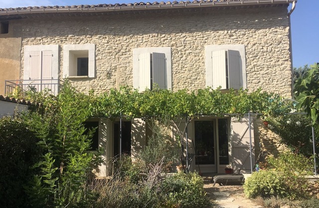 Appartement complète de 55m3 dans un mas provençal rénové pour 4 voyageurs