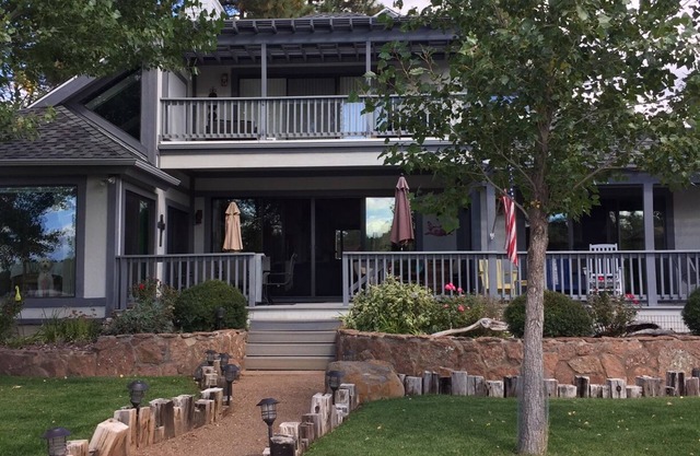 Luxe Impeccable Mountain Home sur Rainbow Lake