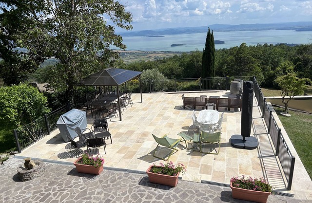 Une charmante ferme avec vue sur l'Ombrie / Toscane avec Aircon & Wifi continu