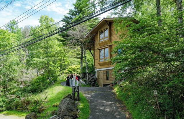 31 beds11 rooms25 tatami mat livingdining room / Chino Nagano