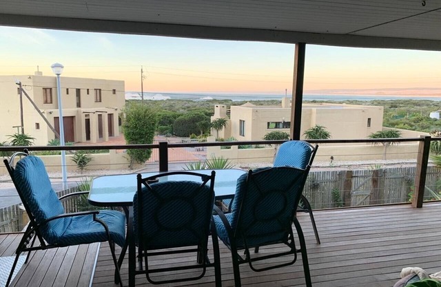 Un petit coin de paradis décrit le mieux notre maison à Elands Bay :)