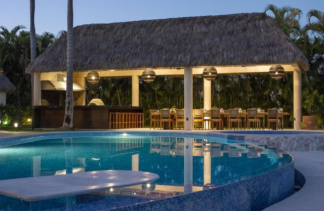 A luxurious Villa right at the heart of Nature